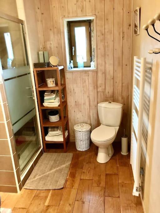 « Le Vieux Hangar » Gite A La Ferme Truffe Ngoại thất bức ảnh
